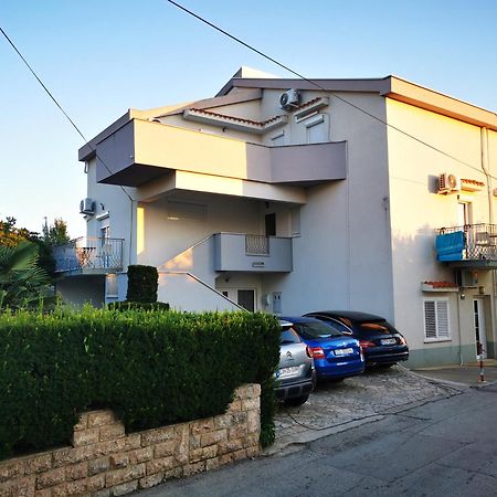 Artneo Apartmani 诺瓦利娅 外观 照片